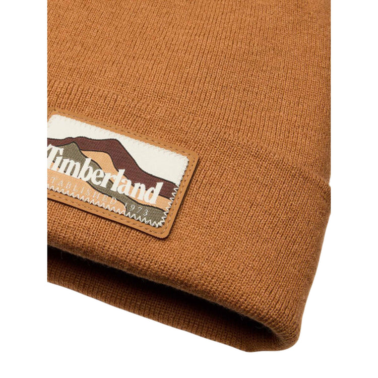 Berretto Giallo con patch montagna con logo dettaglio