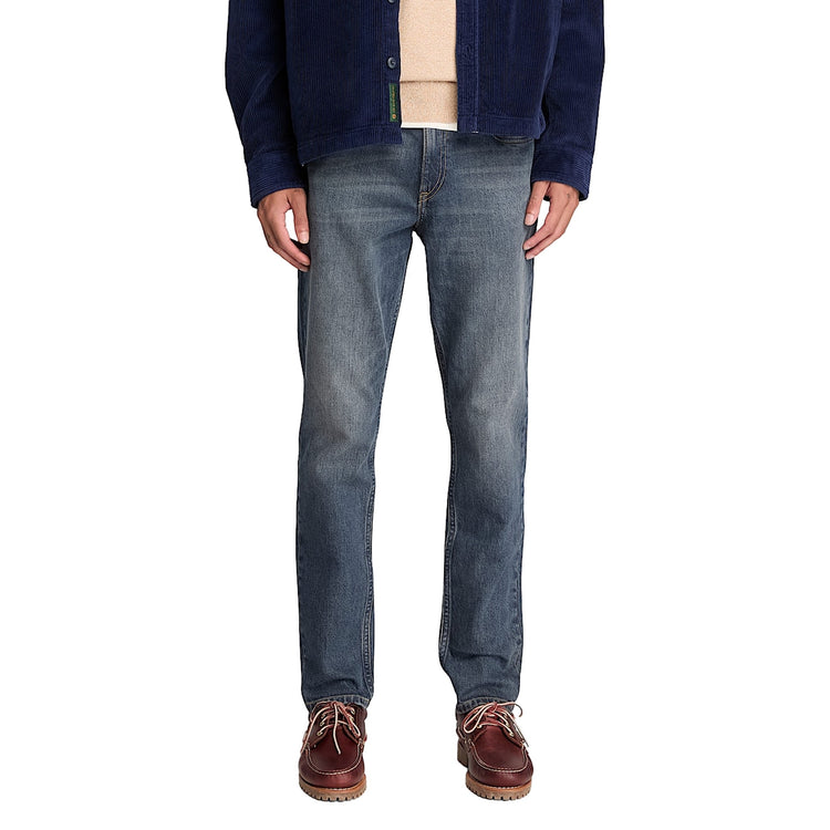 Jeans Uomo Slim fit a gamba affusolata modello frontale