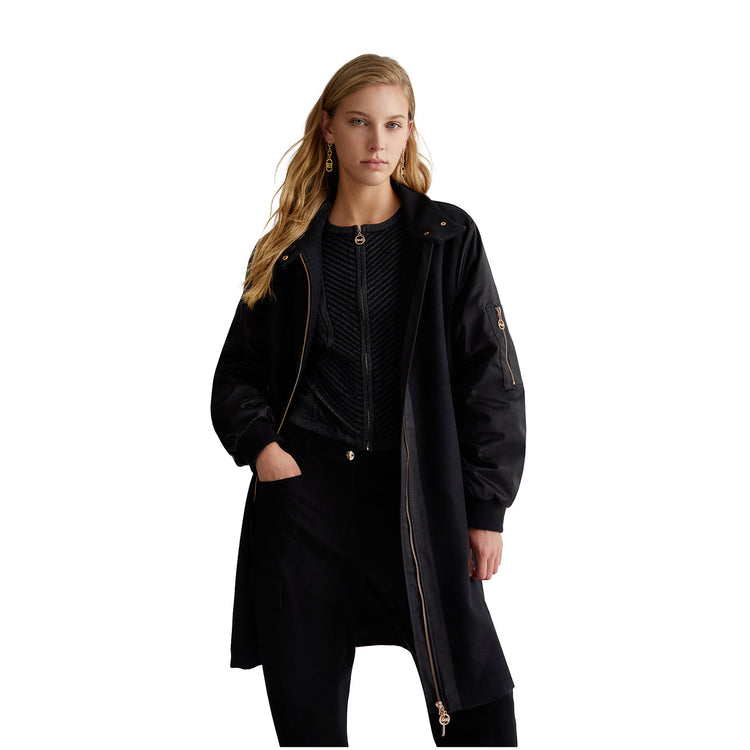 Cappotto Donna in lana e nylon Nero modella frontale