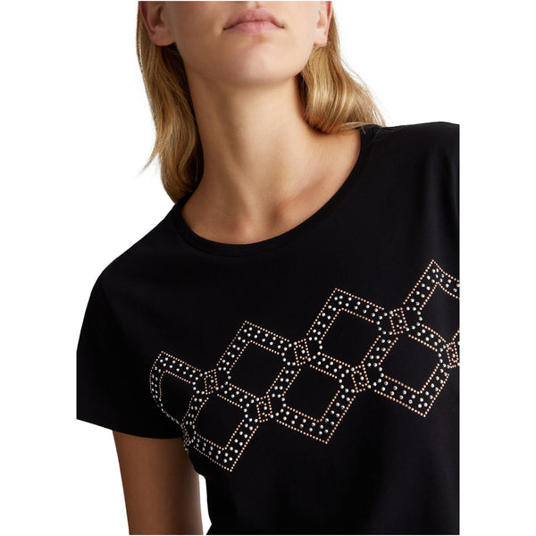 T-shirt Donna con motivo geometrico con strass modella frontale ravvicinata