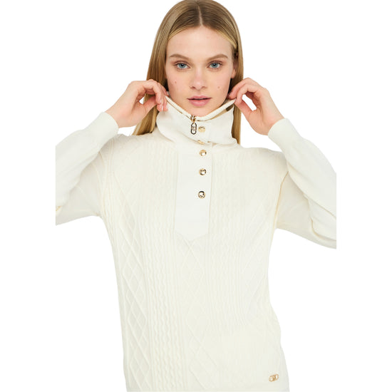 Maglia Donna a collo alto con zip e bottoni modella frontale ravvicinata