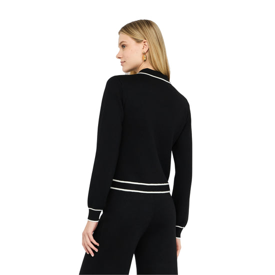 Cardigan Donna con zip e dettagli a contrasto modella retro