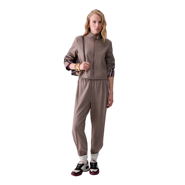 Giacca Donna con tape rigate bicolor modella intera frontale