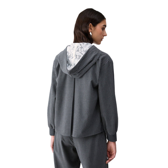 Felpa Donna gessata con cappuccio in pizzo, modella retro