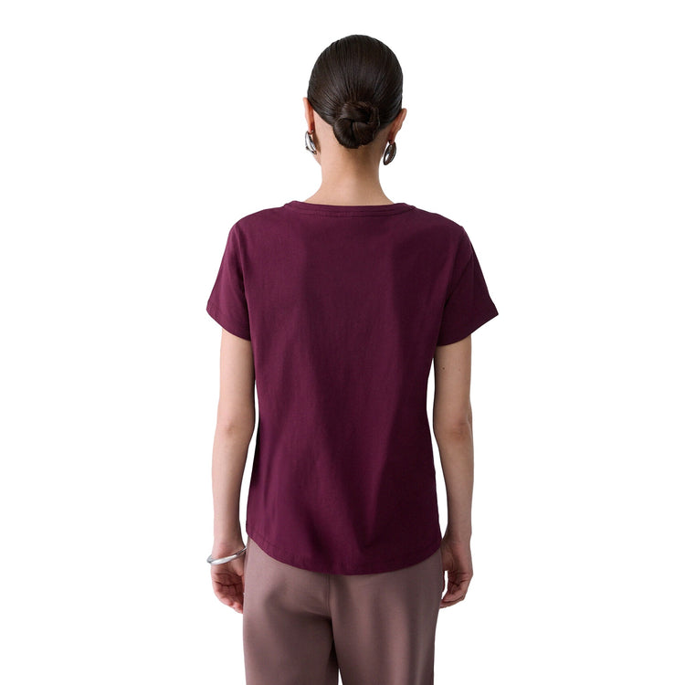 T-shirt Donna Bordeaux con mini logo modella retro