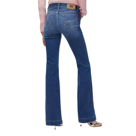 Jeans Donna bootcut a vita alta modella retro