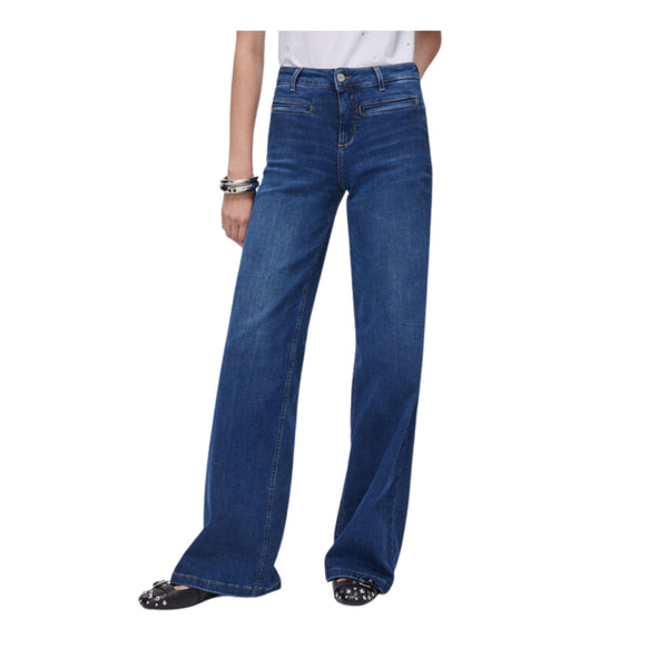 Jeans flare Donna con inserto elastico modella frontale