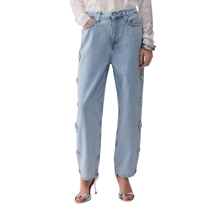 Jeans Donna denim chiaro con ricami gioiello modella frontale