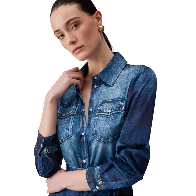 Abito lungo Donna in denim con cintura modella ravvicinata