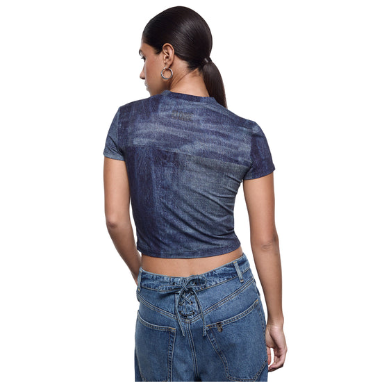 T-shirt Donna cropped effetto denim modella retro