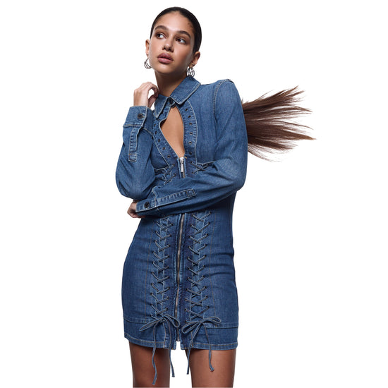 Abito corto Donna in denim con stringhe modella frontale