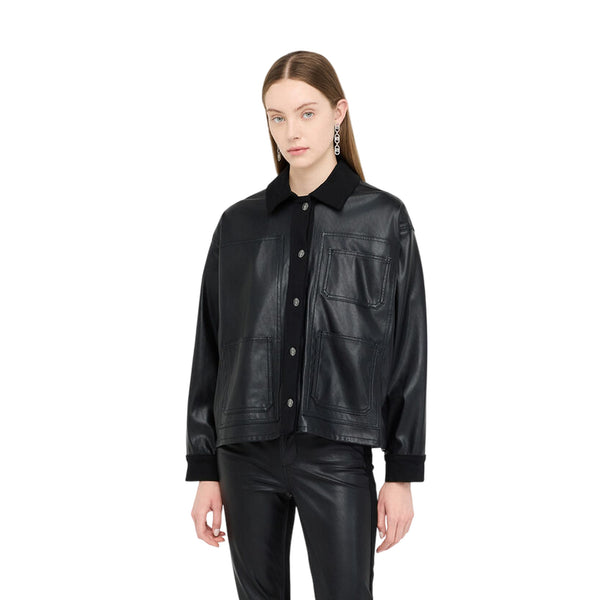 Giacca Donna in tessuto spalmato nero modella frontale