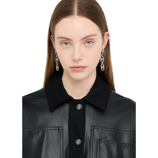 Giacca Donna in tessuto spalmato nero modella frontale ravvicinata