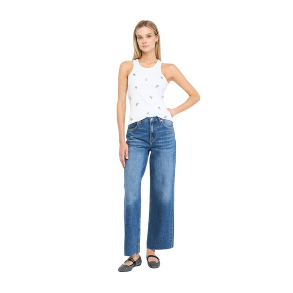 Acquista subito il Jeans Donna, realizzato in puro cotone, vita bassa, modello cinque tasche e chiusura con zip e bottone nascosta firmati LiuJo su Martini 900: vieni a scoprire tutta la collezione sul nostro sito.