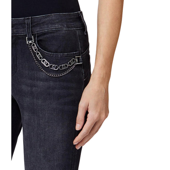 Jeans Donna con catena logata e orlo risvoltato