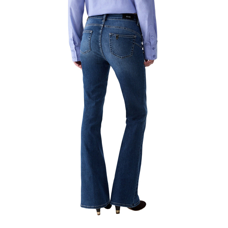 Jeans Bootcut Donna con strass davanti modella retro