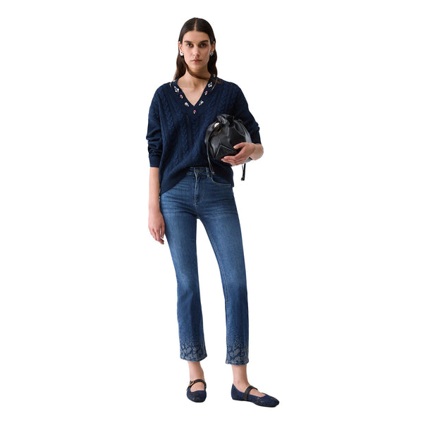 Jeans bootcut Donna con strass al fondo modella frontale intera