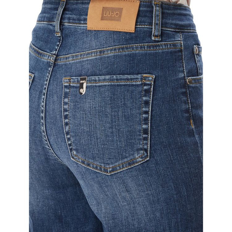 Jeans Donna a zampa in denim blu dettaglio retro