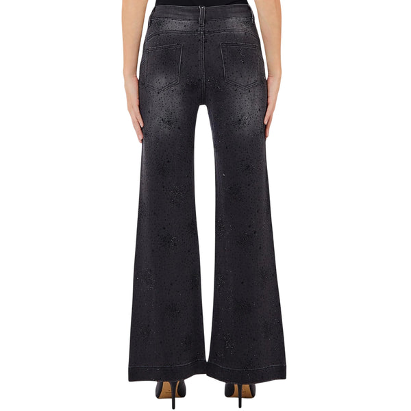 Jeans Donna a zampa, in denim nero, con strass neri, modella retro