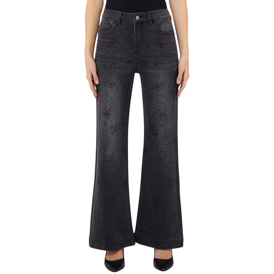 Jeans Donna a zampa, in denim nero, con strass neri, modella frontale
