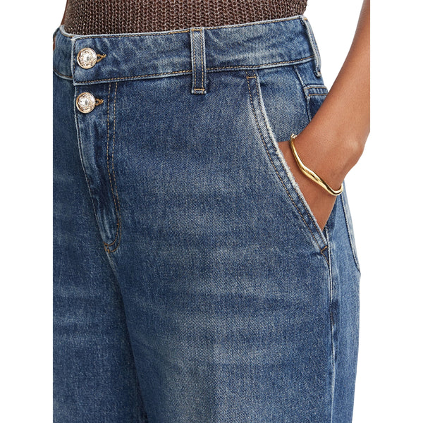 Jeans Donna, con bottone sul fondo e logo in metallo