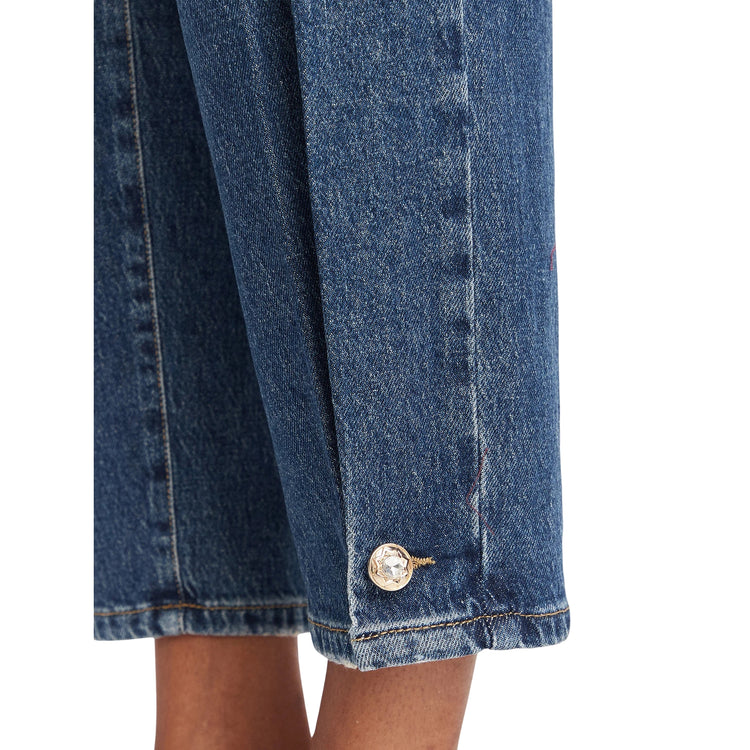 Jeans Donna, con bottone sul fondo e logo in metallo