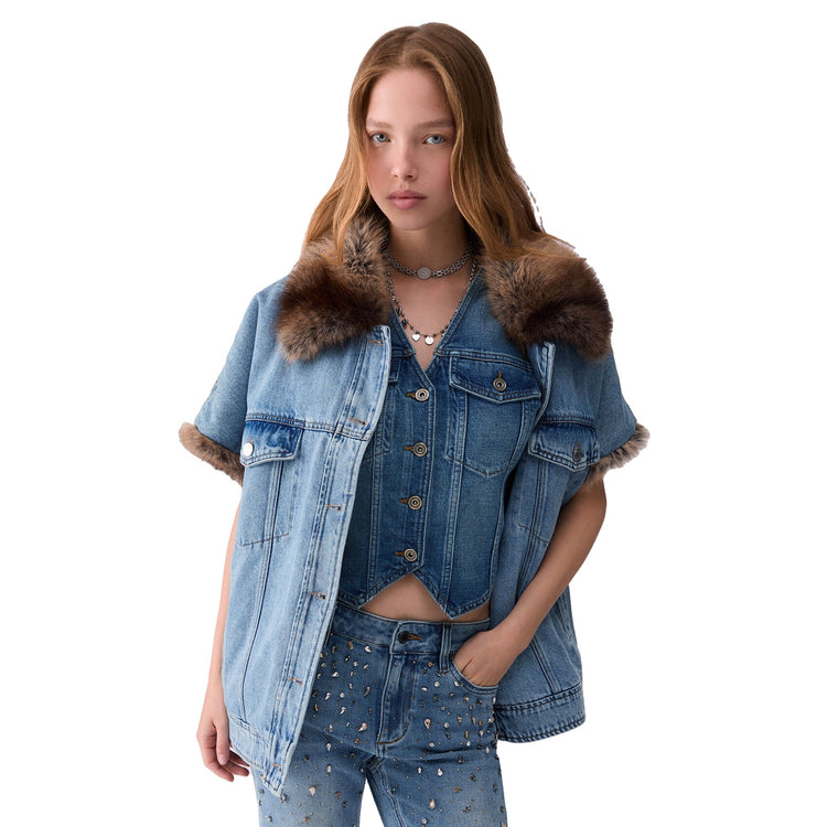 Gilet Donna in denim con dettagli teddy modella frontale