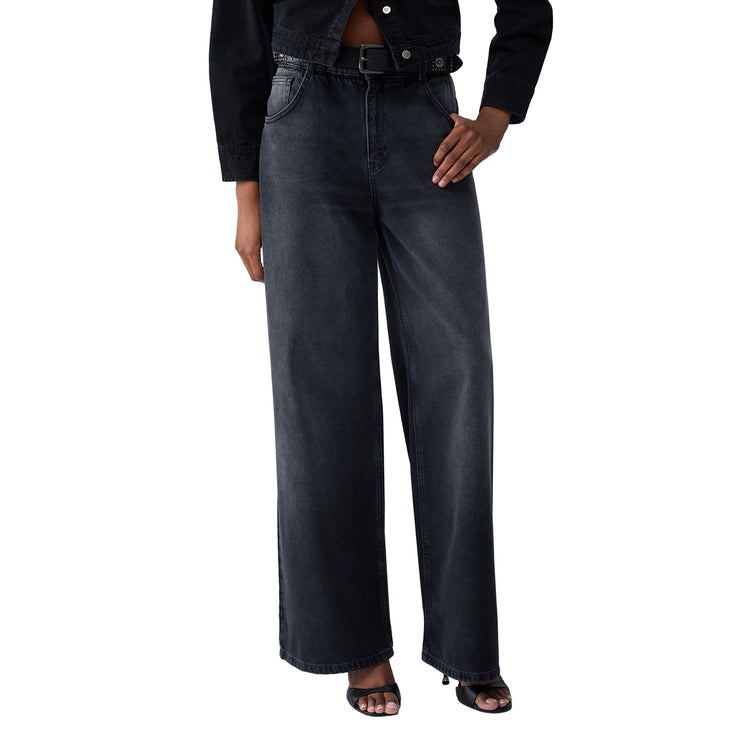 Jeans flare Donna in denim nero con cintura in vita modella frontale