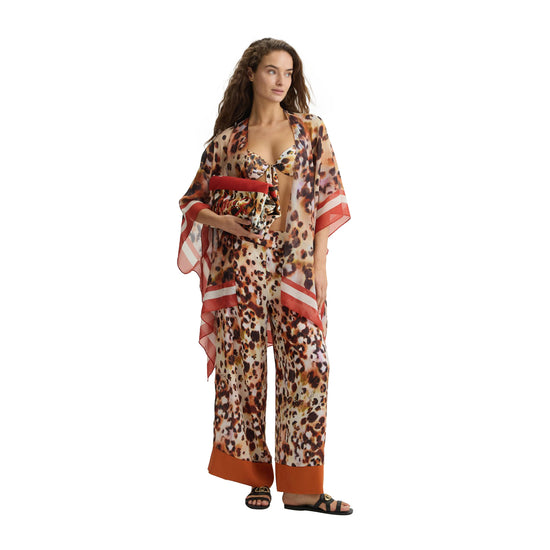 Pantaloni Donna in raso stampato animalier modella frontale intera