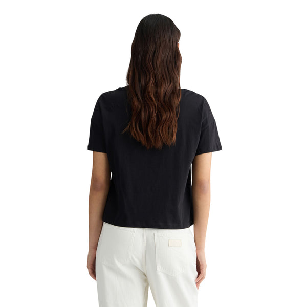 T-shirt Donna in nero con taschino logato modella retro