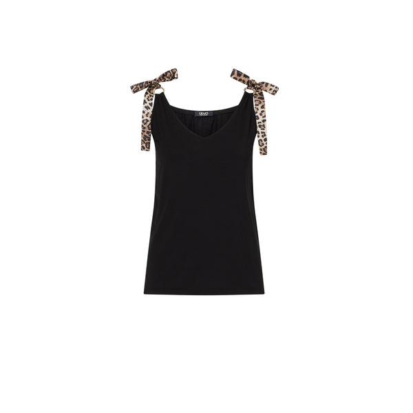 Top nero con fiocchi animalier e scollo a V