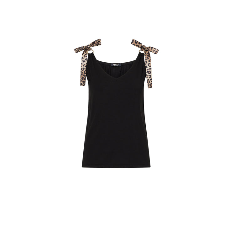 Top nero con fiocchi animalier e scollo a V