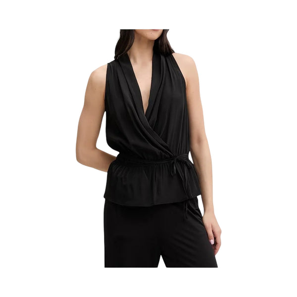 Top Donna con profondo scollo a V nero modella frontale