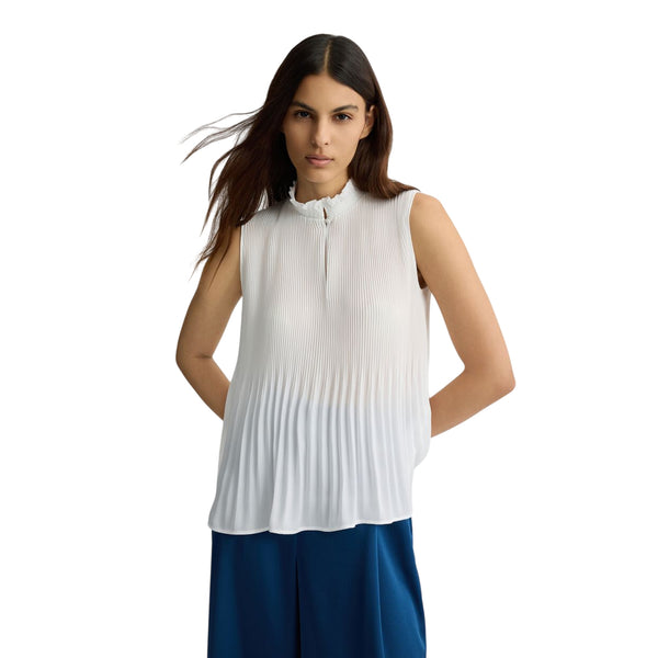 Top Donna in georgette bianco plissé modella frontale