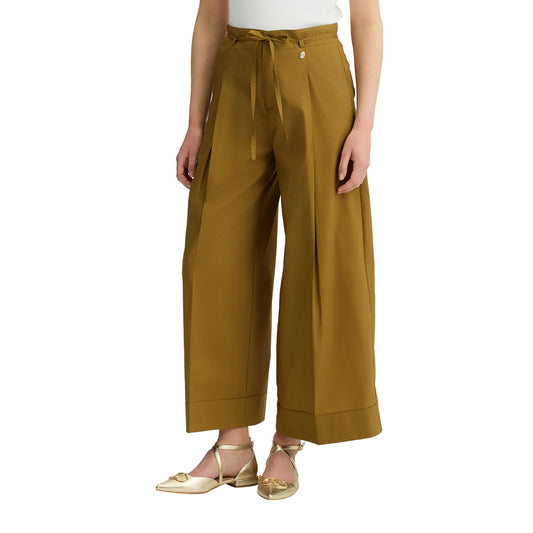 Pantaloni Donna Cropped in cotone marrone modella frontale