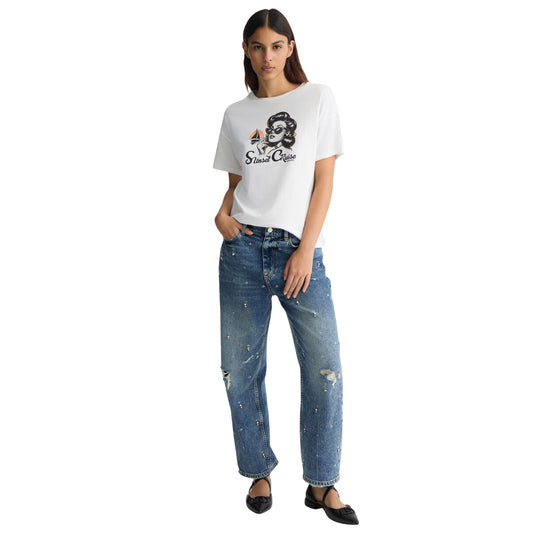 T-shirt Bianca da Donna con stampa "Sunset Cruise" modella intera frontale