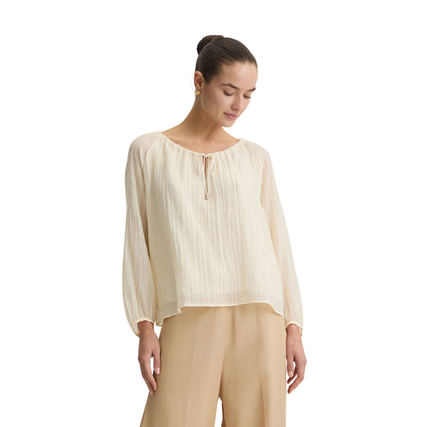 Blusa da Donna con laccetti davanti modella frontale