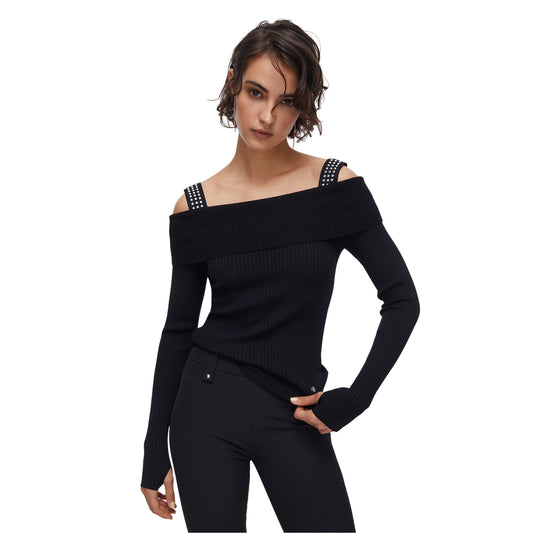 Maglia Donna modello off-shoulders Nero modella frontale