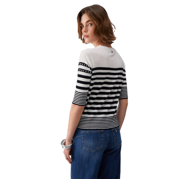 Maglia a righe Donna con gioielli Nero modella retro