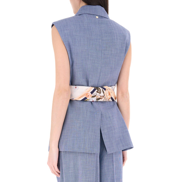 Gilet azzurro monopetto con cintura floreale 