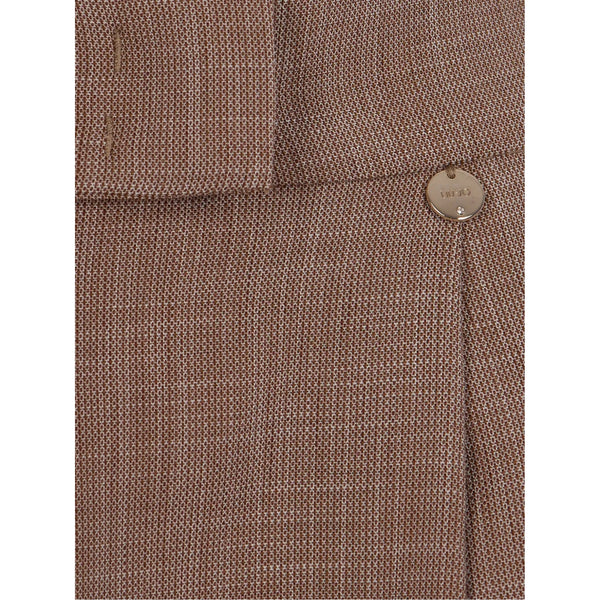 Pantaloni lunghi marroni con pieghe frontali 