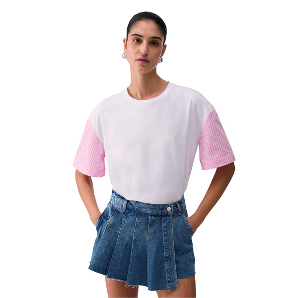 T-shirt Donna con inserti stampati modella frontale