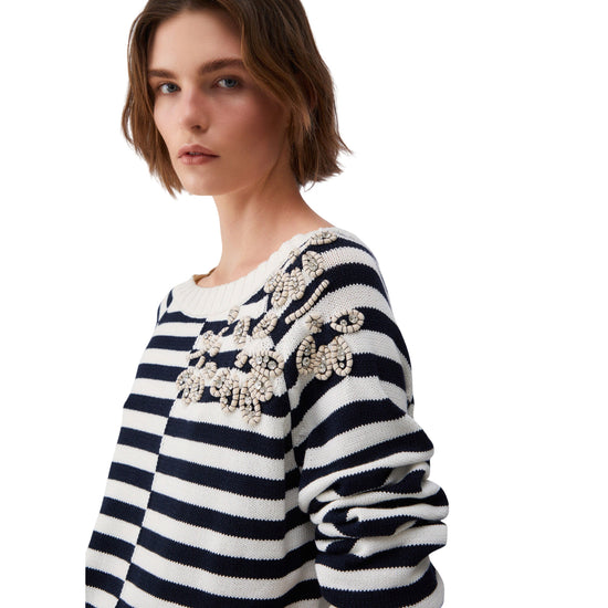 Maglietta a maniche lunghe con ricami gioiello