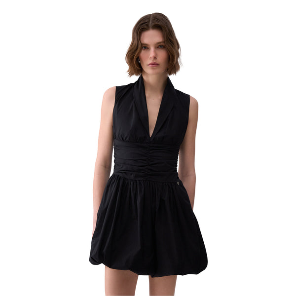 Abito corto Donna Nero con cut out modella frontale