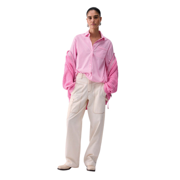 Camicia rosa con righe bianche a mezze maniche