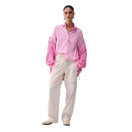 Camicia rosa con righe bianche a mezze maniche