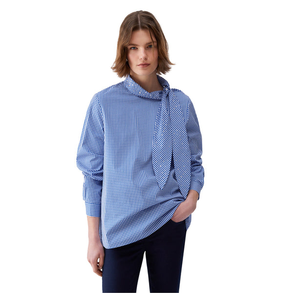 Blusa Donna Vichy con fiocco modella frontale