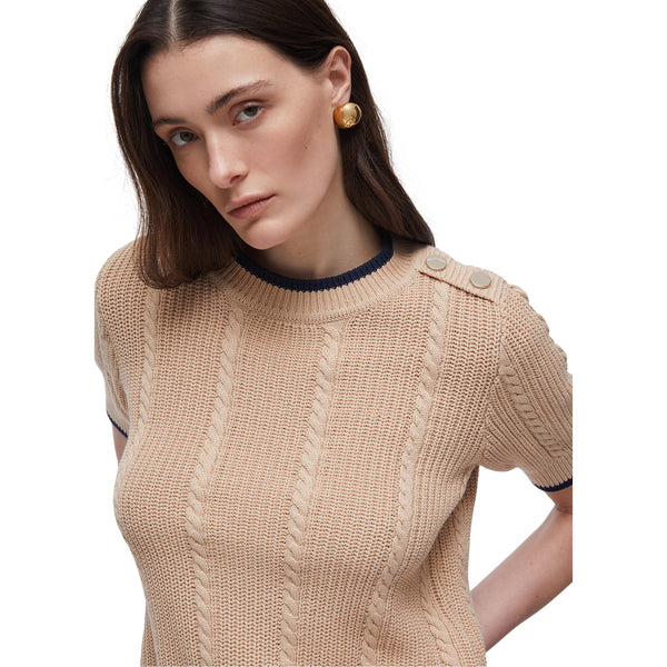 Maglia Donna a trecce con mezze maniche modella frontale ravicinata