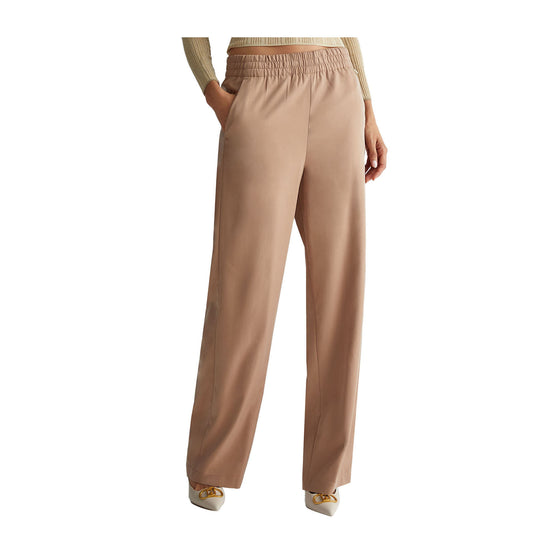 Pantaloni Donna con cintone elastico in vita beige modella frontale