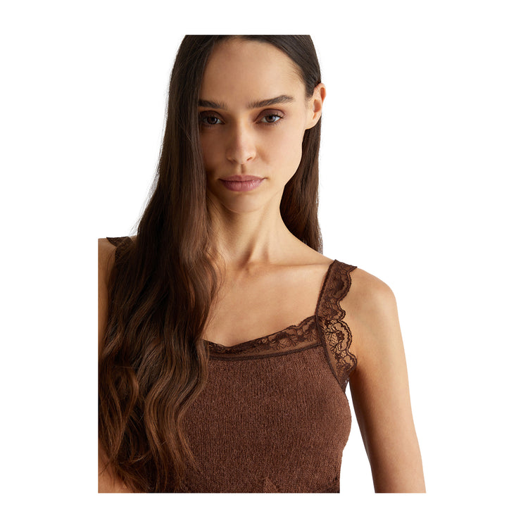 Top Donna in maglia con pizzo Marrone modella ravvicinata frontale